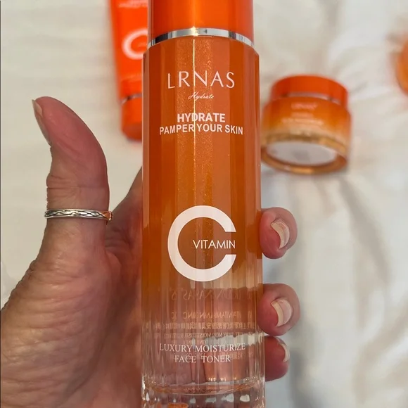 NWOT Lrnas organic Vitamin C Skincare Set with cleanser toner serum moisturizer - Picture 7 of 14